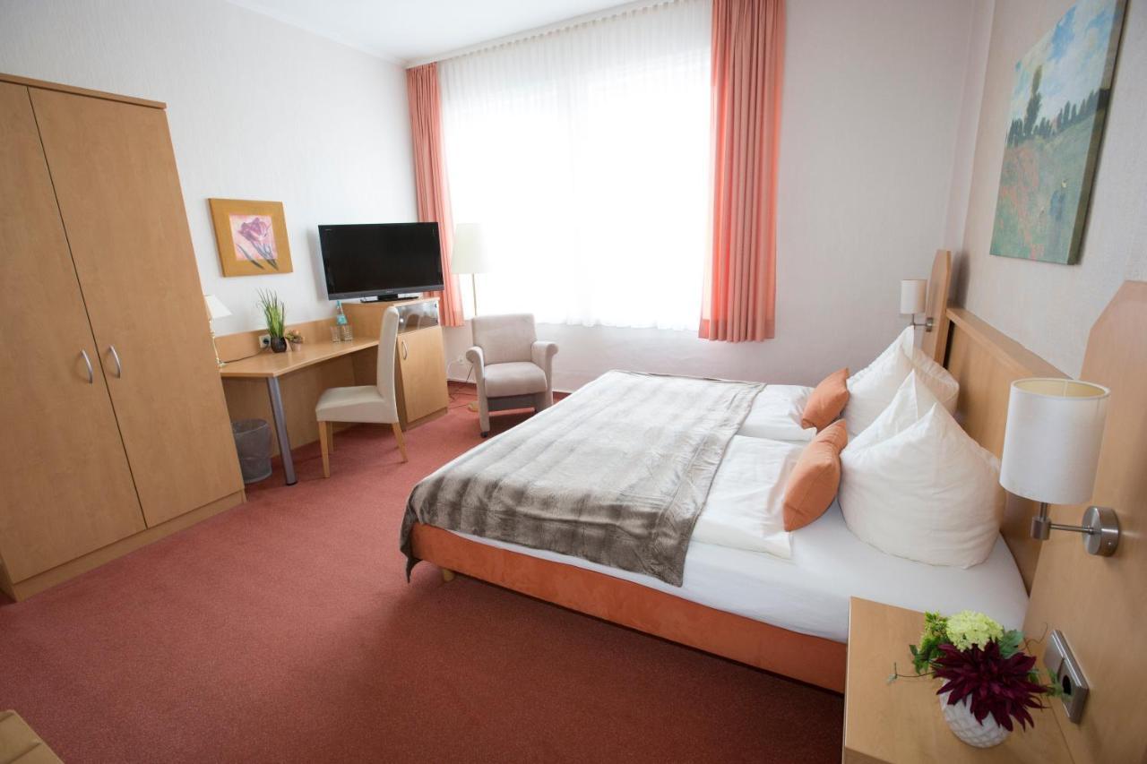 Hotel-Restaurant Wilhelmsbad ゼーセン エクステリア 写真