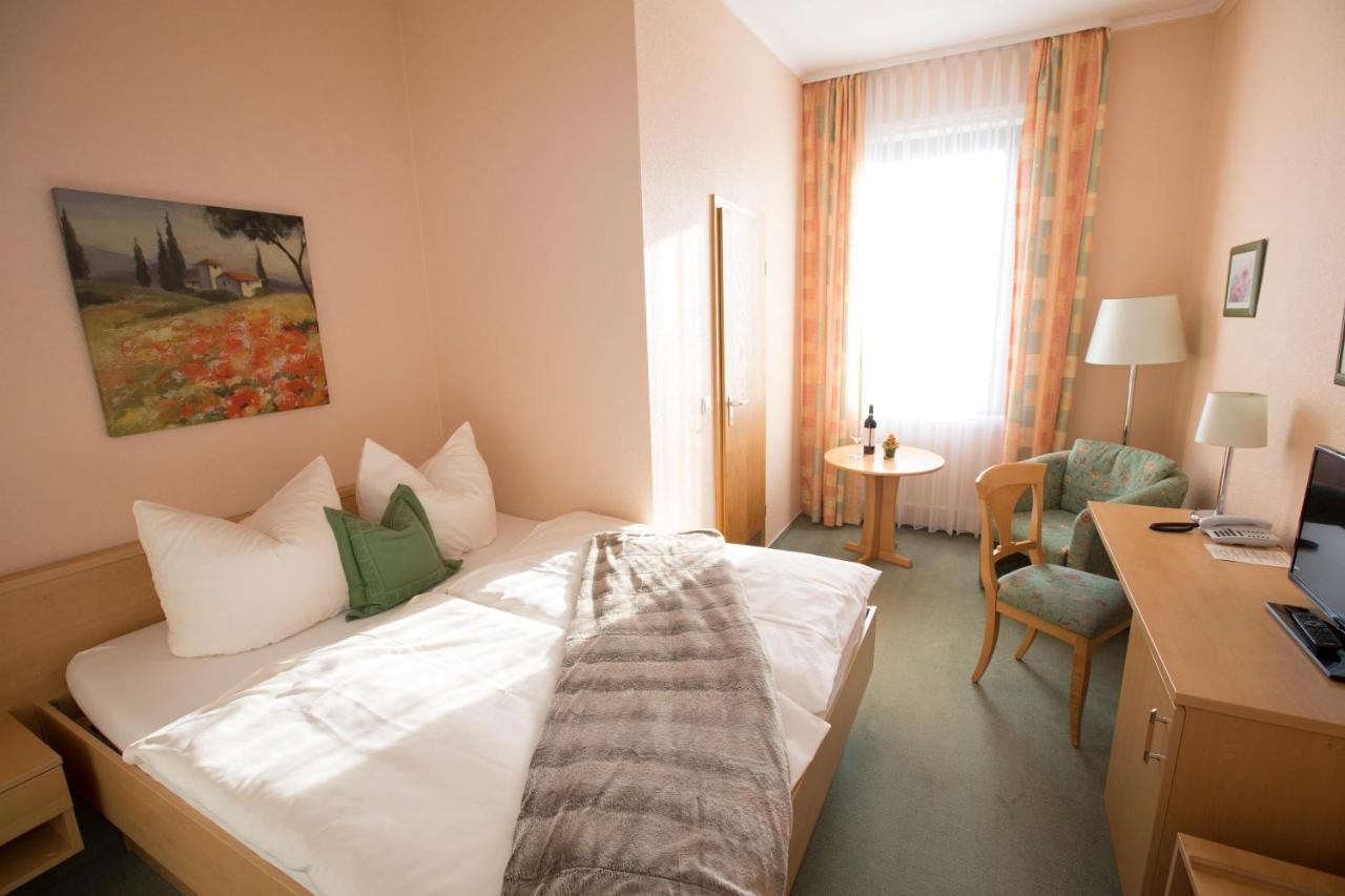 Hotel-Restaurant Wilhelmsbad ゼーセン エクステリア 写真